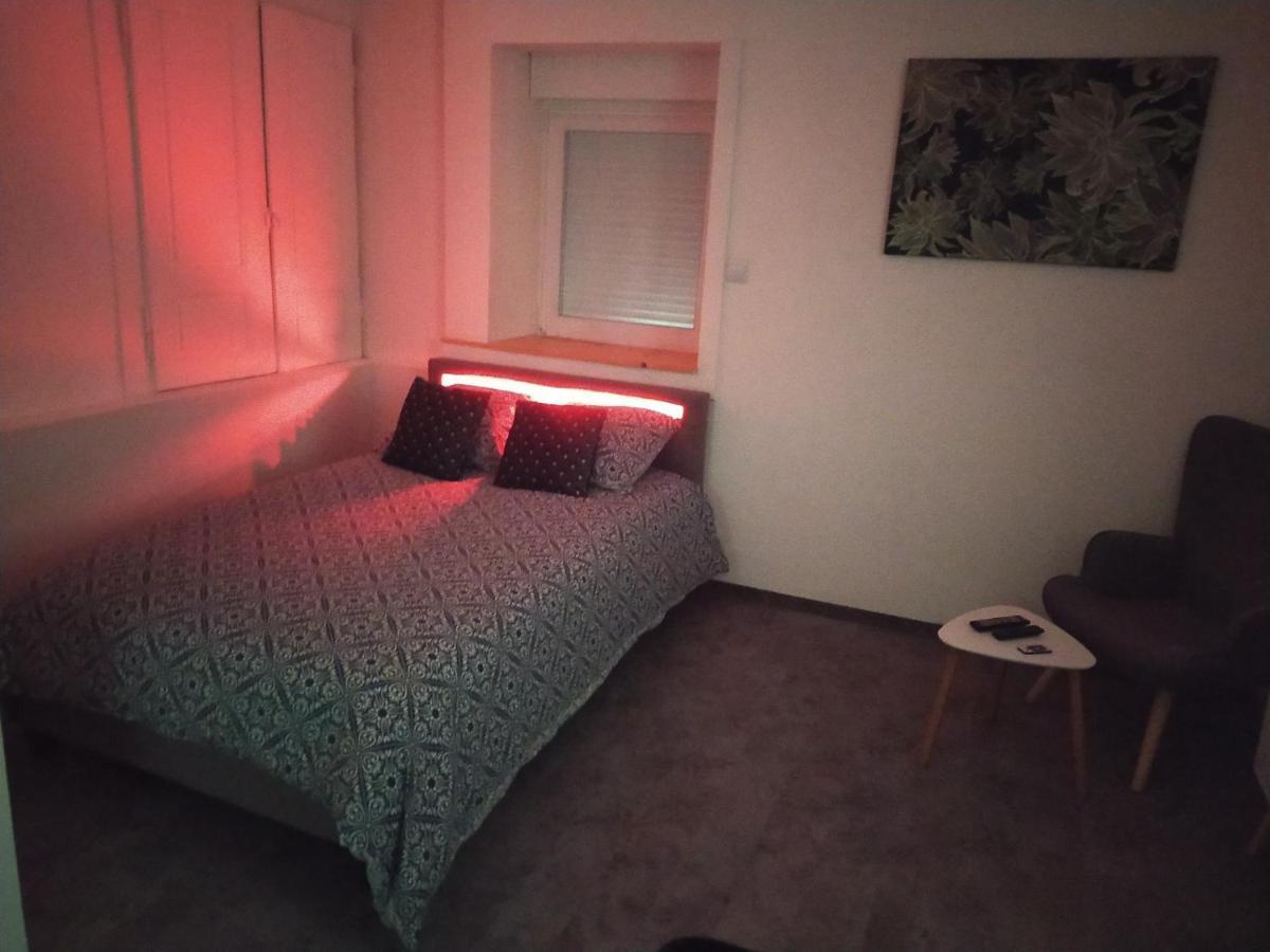 *** 39 *** Apartment *